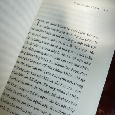 (Los Angeles Times Bestseller) ĐIỀU THUỘC VỀ EM What belongs to you – Garth Greenwell – Jack Frogg dịch  – Huy Hoàng Bookstore – NXB Phụ Nữ (Bìa mềm)