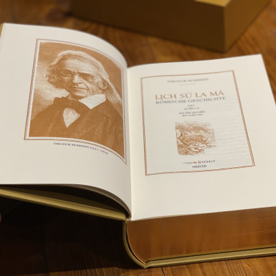 [bìa Heritage Library Buckram] (ấn bản giới hạn) [Tủ sách trăm năm Nobel] LỊCH SỬ LA MÃ - THEODOR MOMMSEN - Tập I (Quyển I – II) – Đông A
