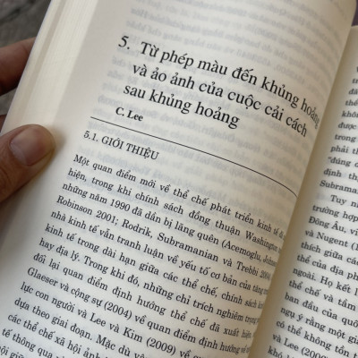 BẮT KỊP KINH TẾ VÀ NHẢY VỌT CÔNG NGHỆ - Con đường phát triển và ổn định kinh tế vĩ mô ở Hà.n Q.u.ốc – Keum Lee – Nguyễn Thị Thu Hường dịch – NXB Chính Trị Quốc Gia Sự Thật (bìa mềm)