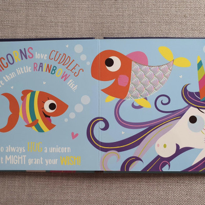 Always Hug a Unicorn - Sách cho bé Luôn ôm một con kỳ lân