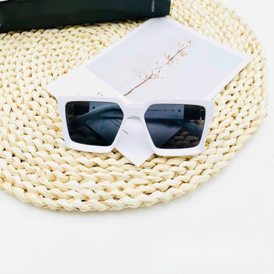 Kính râm nam nữ Mắt vuông viền vàng nhựa dày chống nắng cao cấp