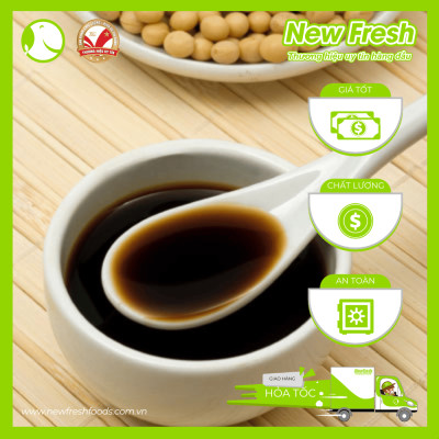 [GIAO NHANH HCM] Nước Tương Nhật Bản Kikkoman Lên Men Tự Nhiên - Chai 1L 