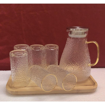 Combo bộ bình cốc thủy tinh chịu nhiệt vân sần kèm giá úp và khay gỗ.