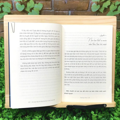 Sách - Xin Bạn Hãy Ôm Lấy Trái Tim Mình Trước Đã (Kèm Bookmark)