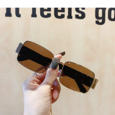 Kính mát sành điệu chống nắng, chống tia cực tím 