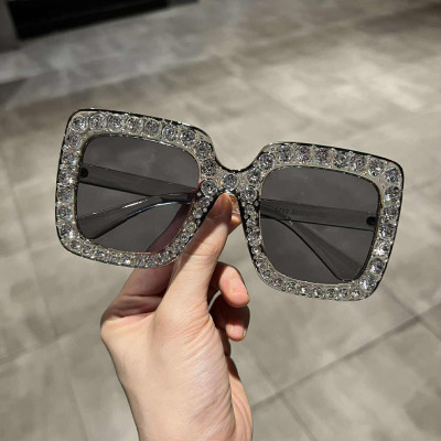 Kính râm nữ chống nắng Mắt vuông form to đính đá