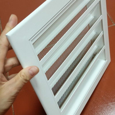 Miệng gió nan Z louver 450x450 kèm lưới chắn côn trùng lắp lỗ thông gió