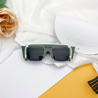 Kính râm nữ màu xanh thiết kế sang chảnh, sành điệu