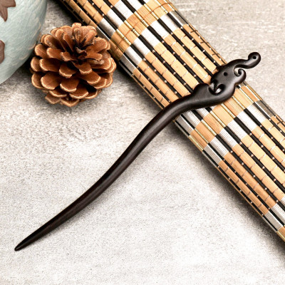 TRÂM CÀI TÓC PHƯỢNG HOÀNG BẰNG GỖ MUN CÓ HỘP ĐỰNG