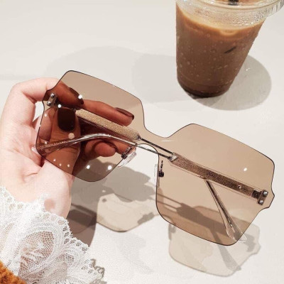 Kính màu Nâu nhạt Mắt vuông bản to đi Ngày và Đêm