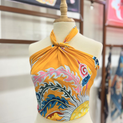 Khăn lụa tơ tằm vuông cuốn biên thủ công Phượng 90x90cm