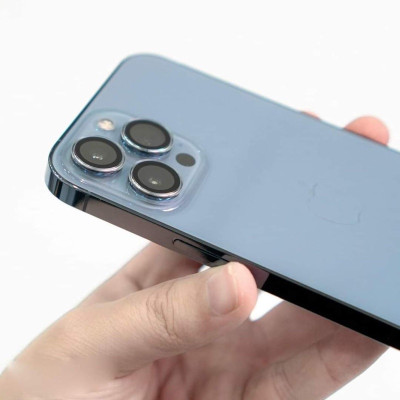 Bộ Lens Bảo Vệ Camera Trong Suốt dành cho iPhone 16 | 16 Pro | 16 Plus | 16 Pro Max hiệu Kuzoom Crystal Có Khung Hỗ Trợ Dán - Hàng chính hãng