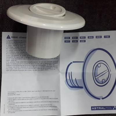 Đấu hút nước vệ sinh Hồ bơi hãng Astral 00301
