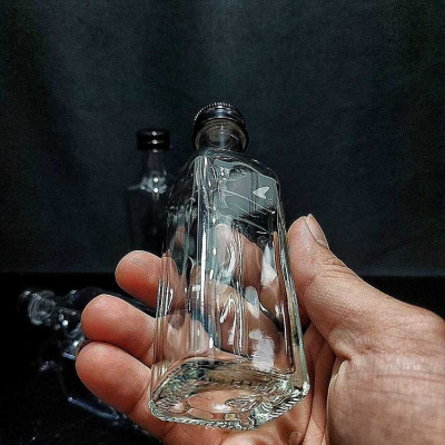 Chai Thủy Tinh Nhỏ 100ML (combo 15 cái) vuông cao nắp nhôm đen – Lọ Thủy Tinh Mini đựng mật ong, thức uống - Vỏ Chai Rượu Mini