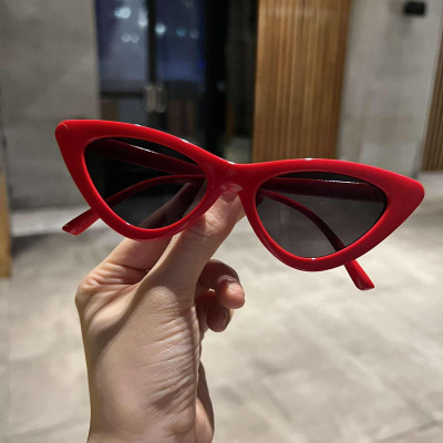 Kính râm mắt mèo nhỏ chống nắng, chống tia Uv nhiều màu cho nữ