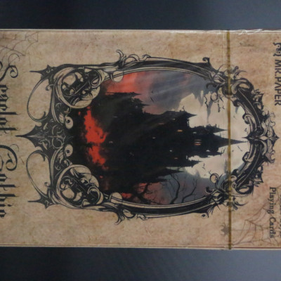 Bài 52 lá Scarlet gothic