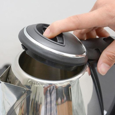 Bình đun siêu tốc Comet CM8217 – Hàng chính hãng -  Dung tích 1.8L, công suất 1500W, Inox 304 chống bỏng – Tự ngắt an toàn, thiết kế sang trọng 