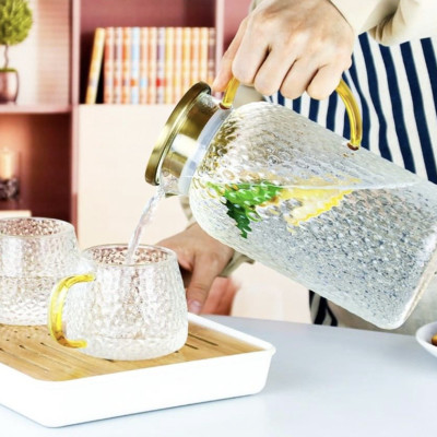 Bình thủy tinh đựng nước vân nhám chịu nhiệt lên tới 400 độ C dáng tròn cao nắp inox 1,8l - ANTH324