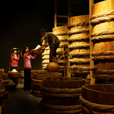 Nước mắm Tĩn Trẻ Em Cho Bé Ăn Dặm độ đạm 42N tự nhiên chai thủy tinh 250ml nước mắm rin nguyên chất truyền thống sạch nước mắm nhỉ từ thùng lều gỗ cốt đặc biệt cá cơm than muối tinh khiết, cho bé ăn dặm không chất bảo quản