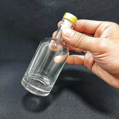 Chai Thủy Tinh 100ML cao cấp mẫu vốt ka – Lọ thủy tinh 100ML siêu trong – Chai đựng rượu mini (F1)