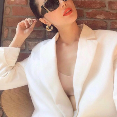 Kính râm nữ màu xanh thiết kế sang chảnh, sành điệu