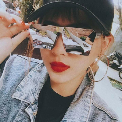 Kính râm thời trang Mắt vuông bản to cực chất (Váng bạc)