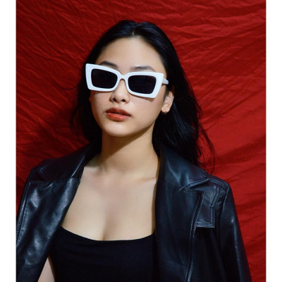 Kính râm nữ trắng đi đường chống nắng