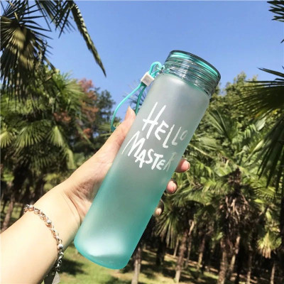 Bình Nước Hello Master In Nhám Mờ Chai Thuỷ Tinh Hello Master Chai Nước Dễ Thương Có Dây Đeo Dung Tích 400ml - Giao Màu Ngẫu Nhiên