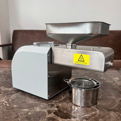 Máy ép dầu ăn thực vật Nóng và Lạnh thương hiệu Mỹ Septree Z5 - Công suất 1100W - Hàng chính hãng (BH 1 NĂM)