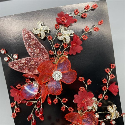 Cài tóc cô dâu hoa đỏ kết hạt cườm mẫu mới t8/2024