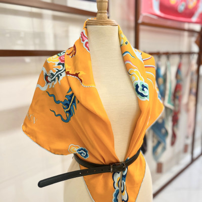 Khăn lụa tơ tằm vuông cuốn biên thủ công Phượng 90x90cm