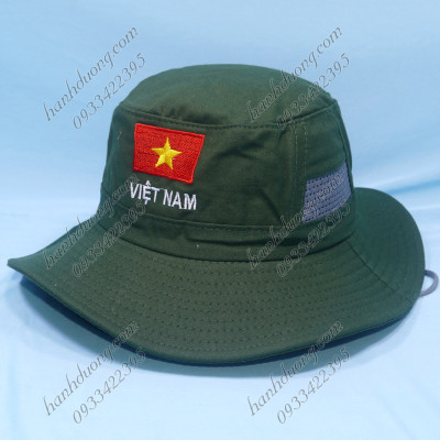 Nón tai bèo nam rộng vành thêu lá cờ Việt Nam, chất liệu vải kaki bền đẹp, bên hông có 2 lỗ thông gió - Hạnh Dương