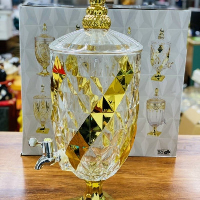 BÌNH ĐỰNG NƯỚC UỐNG THỦY TINH VÀNG PHIÊN BẢN KHẢM VÀNG ĐẶC BIỆT CÓ VÒI RÓT TIỆN LỢI 4,5 LÍT ( GIAO HOA VĂN NGẪU NHIÊN )
