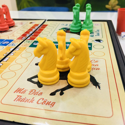 Cỡ Đại 38x38Cm - Bộ cờ cá ngựa nam châm dododios - Bộ cờ cá ngựa cao cấp kích thước 38x38cm - Hàng chính hãng