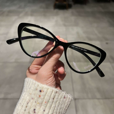 Kính Mắt mèo gọng nhựa đen dẻo