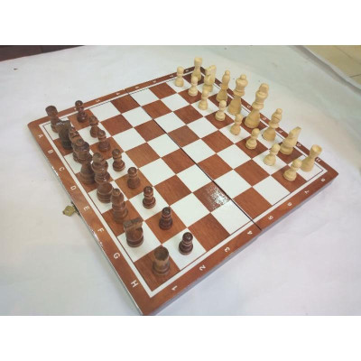 Bộ cờ vua gỗ  cao cấp kích thước 35x35x 2cm ,giúo phát triển trí tuệ