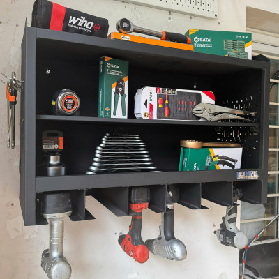 Tủ dụng cụ treo tường màu đen