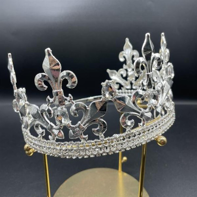 Vương miện nam nửa đầu màu trắng cao 8,5cm