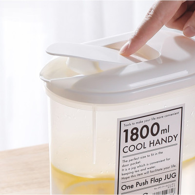 Combo bình nước nắp bật Yamada 1,8L + Cốc uống nước có nắp 360ml - nội địa Nhật Bản