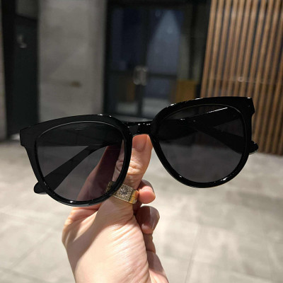 Kính râm chống nắng thời trang cho nữ dáng mắt mèo đơn giản