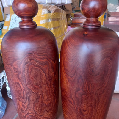 Cặp chum hũ phú quý hút tài lộc bằng gỗ trắc kt 50×20cm chưa tính lắp bình