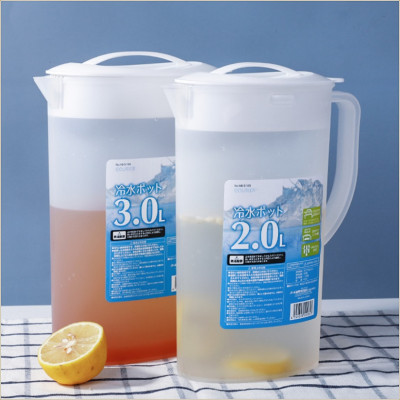 Combo 01 Bình đựng nước Pearl Metal Life Gourier + 01 Dụng cụ cọ rửa bình nước, chai lọ cán dài Kokubo- Made in Japan