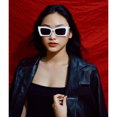 Kính râm nữ trắng đi đường chống nắng