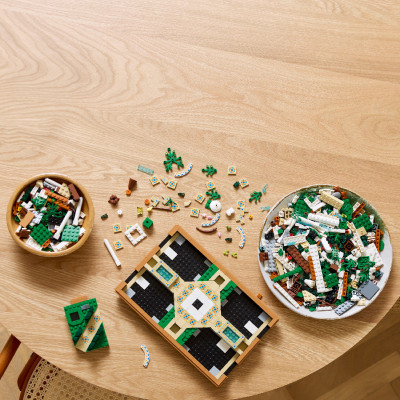 LEGO ADUTLS 10359  Đồ Chơi Lắp Ráp Khu Vườn Tây Ban Nha (1302 chi tiết)