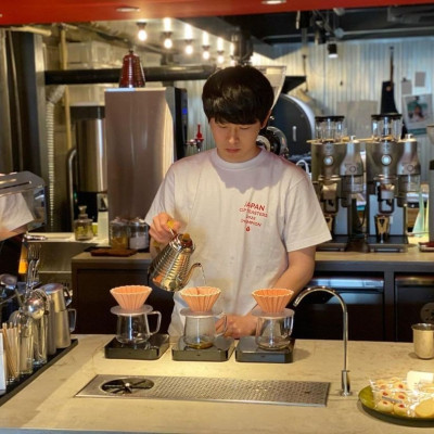 Phễu sứ V60 02 Origami Dripper M Pour over