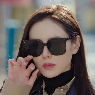 Kính râm Mắt Vuông Gọng Nhựa Bản Dày + Tặng Hộp đựng, khăn lau