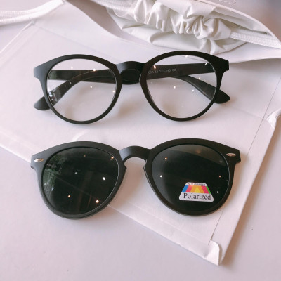 Kính Cận Râm Mắt Tròn 2 Tròng 2in1 Gọng Nhựa Đen Cao Cấp