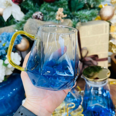 COMBO BỘ BÌNH ĐỰNG NƯỚC UỐNG THỦY TINH CAO CẤP KÈM 6 CỐC MÀU XANH NƯỚC BIỂN, KHAY VÀ GIÁ ÚP - VD106