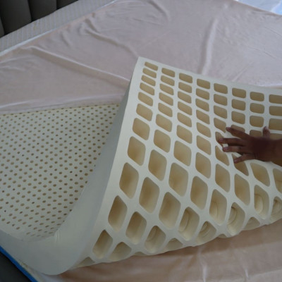 Nệm cao su 1 mặt lỗ HAPPYGOLD Kim Cương dày 5cm