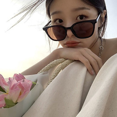 Kính thời trang tomy màu đi chơi, đi biển cực chất